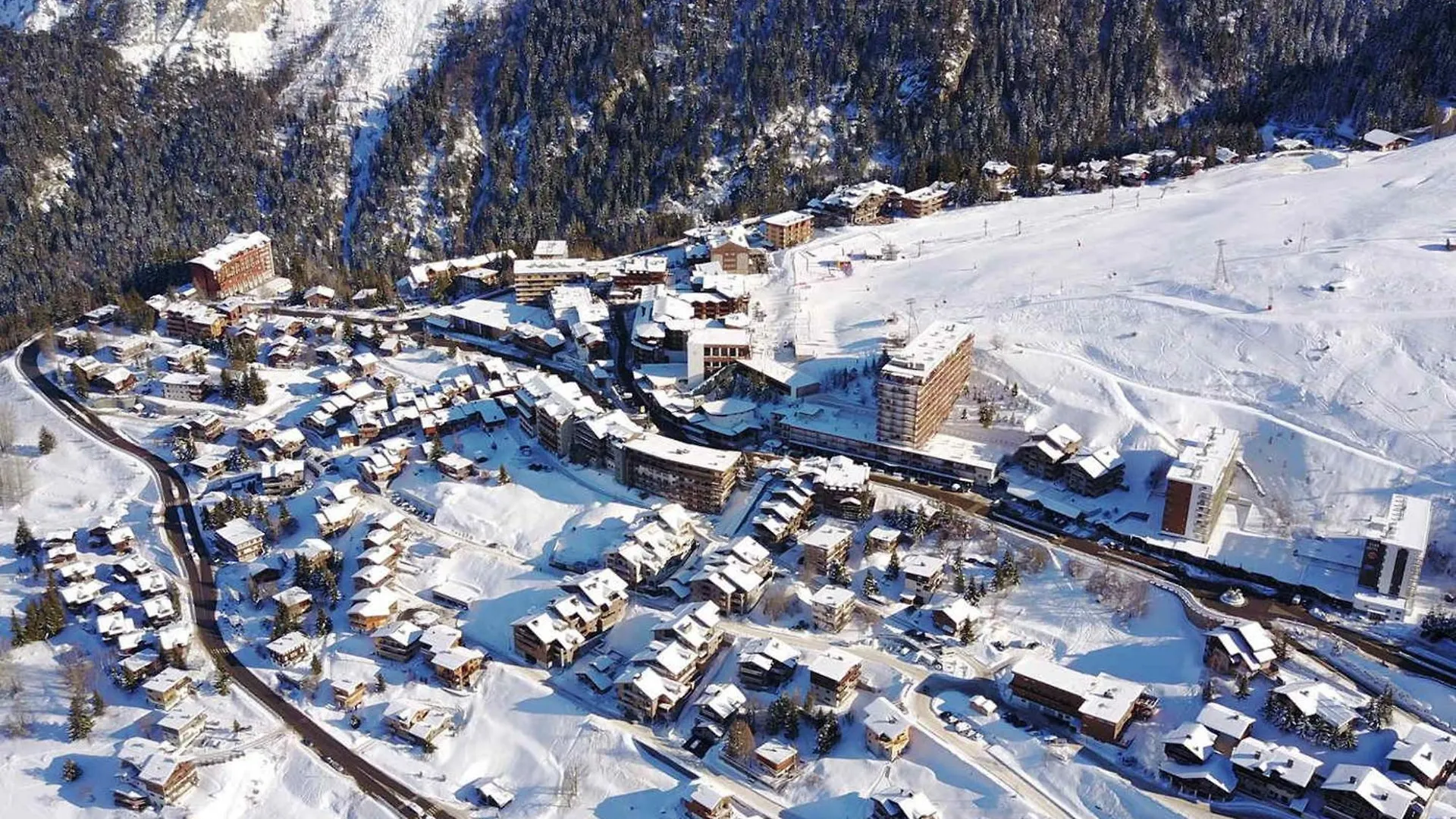 Appartement Cosy, Design, Renove, En Centre-Ville Avec Grande Chambre A Courchevel Moriond - Fr-1-563-44 Apartment