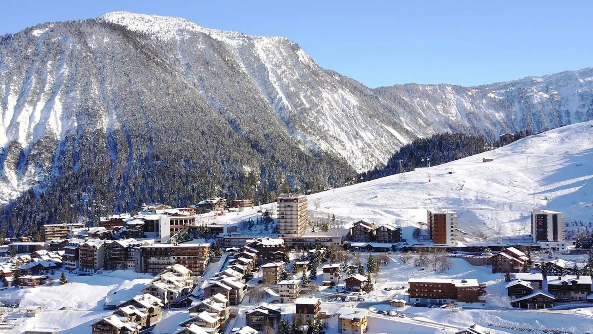 Appartement Cosy, Design, Renove, En Centre-Ville Avec Grande Chambre A Courchevel Moriond - Fr-1-563-44 France